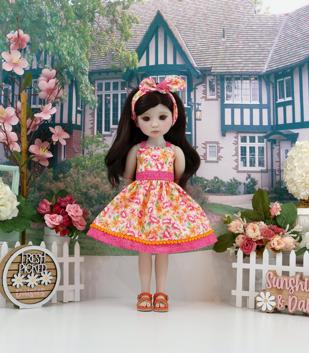 Summer Sunrise - dress with sandals for Ruby Red Fashion Friends doll