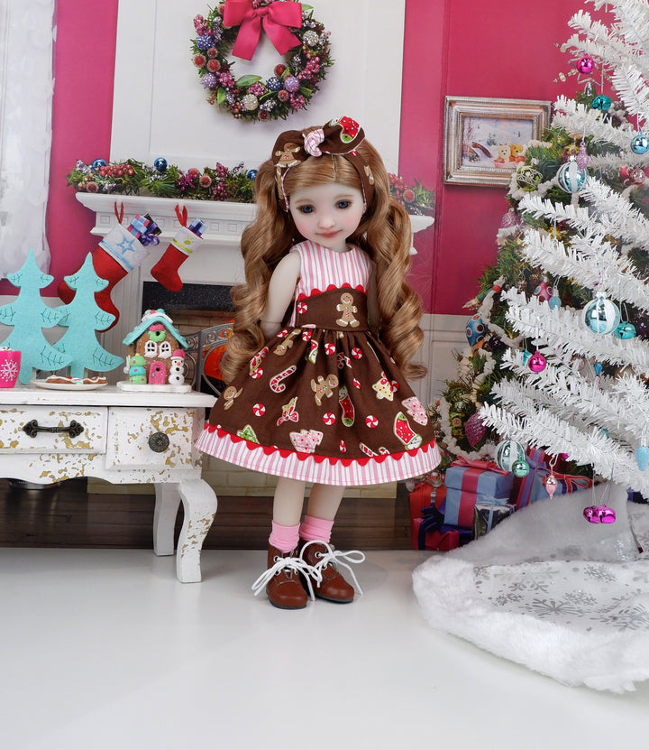 Sweet Gingerbread - dress with boots for Ruby Red Fashion Friends doll