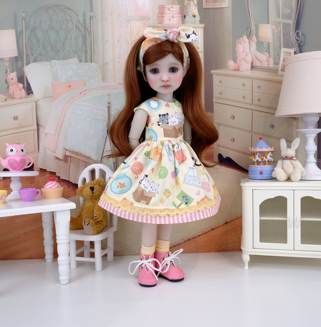 Three Little Kittens - dress with boots for Ruby Red Fashion Friends doll