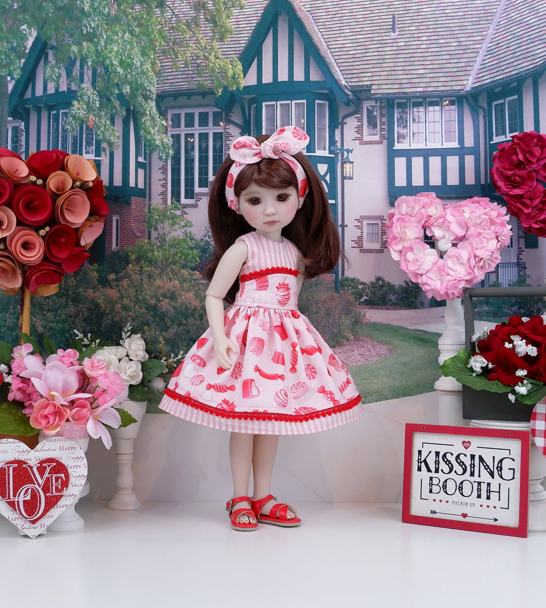 Valentine Treats - dress with sandals for Ruby Red Fashion Friends doll