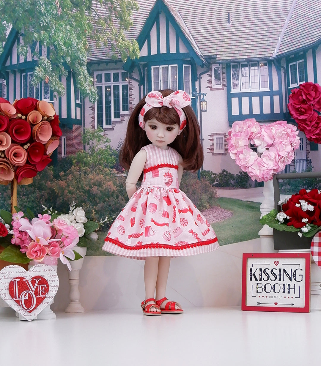 Valentine Treats - dress with sandals for Ruby Red Fashion Friends doll