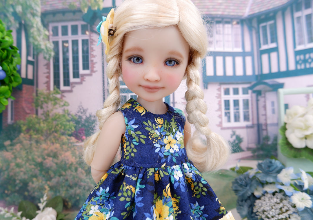 Vibrant Meadow - dress with sandals for Ruby Red Fashion Friends doll