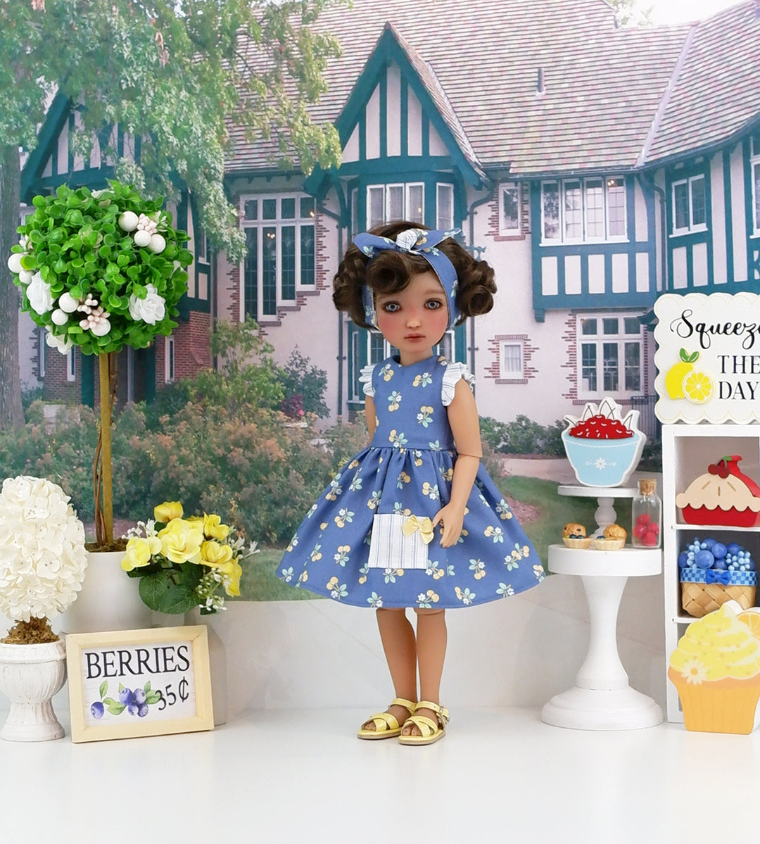 Vintage Cherries - dress with sandals for Ruby Red Fashion Friends doll