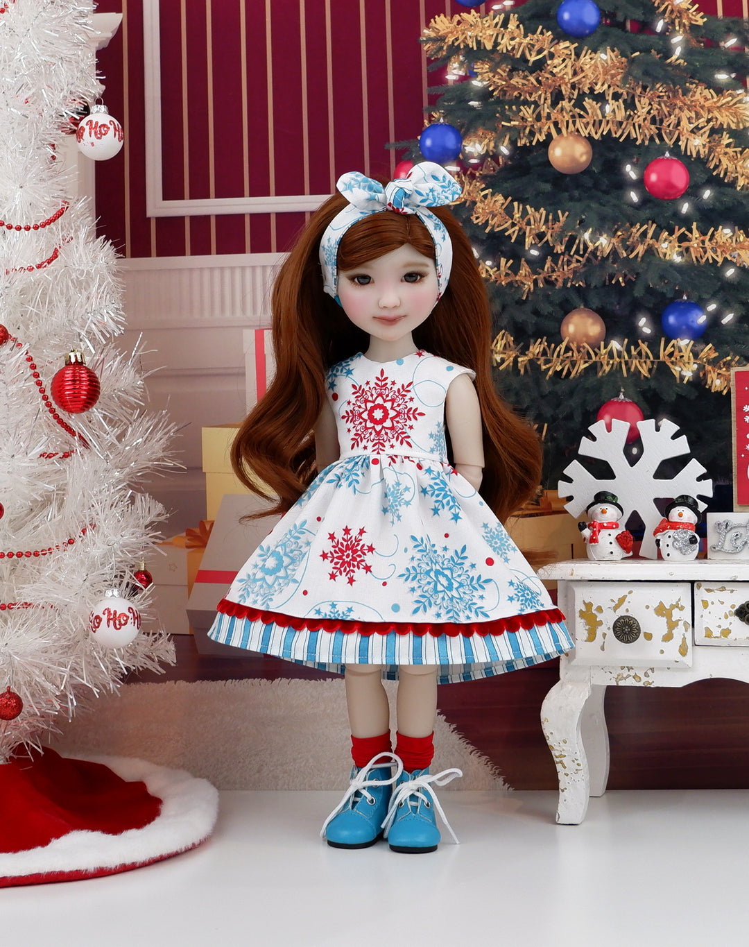 Whoville Snow - dress with boots for Ruby Red Fashion Friends doll