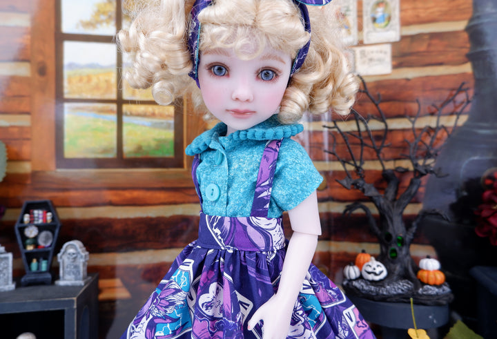 Wicked Villains - blouse & jumper with boots for Ruby Red Fashion Friends doll