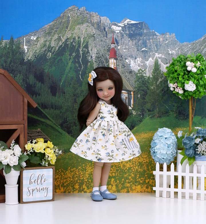 Wild Blue Roses - dress with shoes for Ruby Red Fashion Friends doll