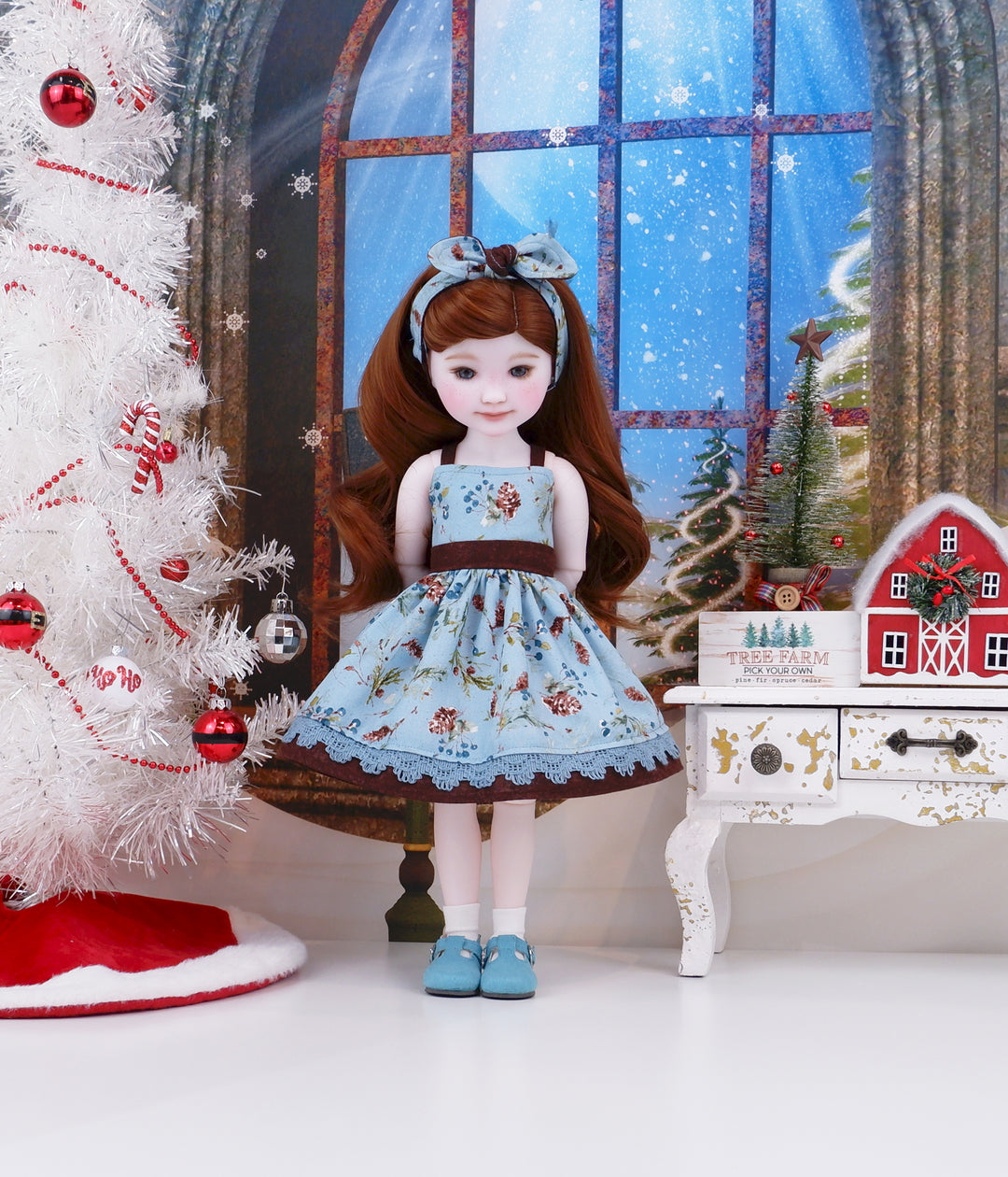 Winter Woodland - dress with shoes for Ruby Red Fashion Friends doll