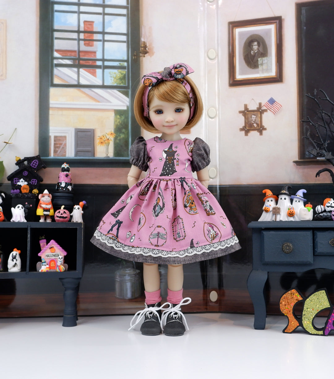 Witch's Coven - dress and boots for Ruby Red Fashion Friends doll