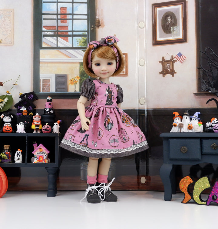 Witch's Coven - dress and boots for Ruby Red Fashion Friends doll
