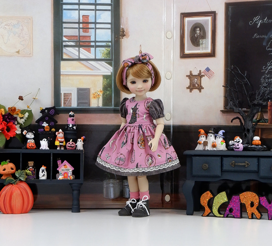 Witch's Coven - dress and boots for Ruby Red Fashion Friends doll