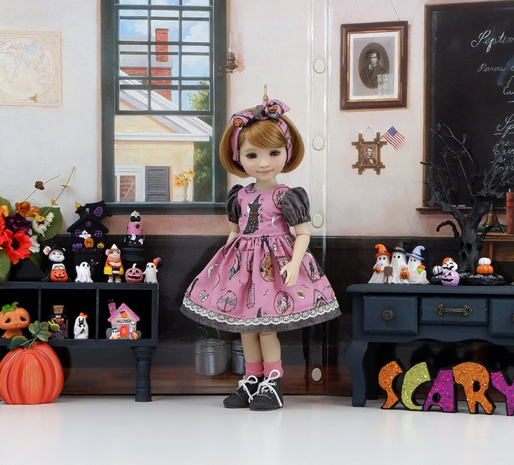 Witch's Coven - dress and boots for Ruby Red Fashion Friends doll