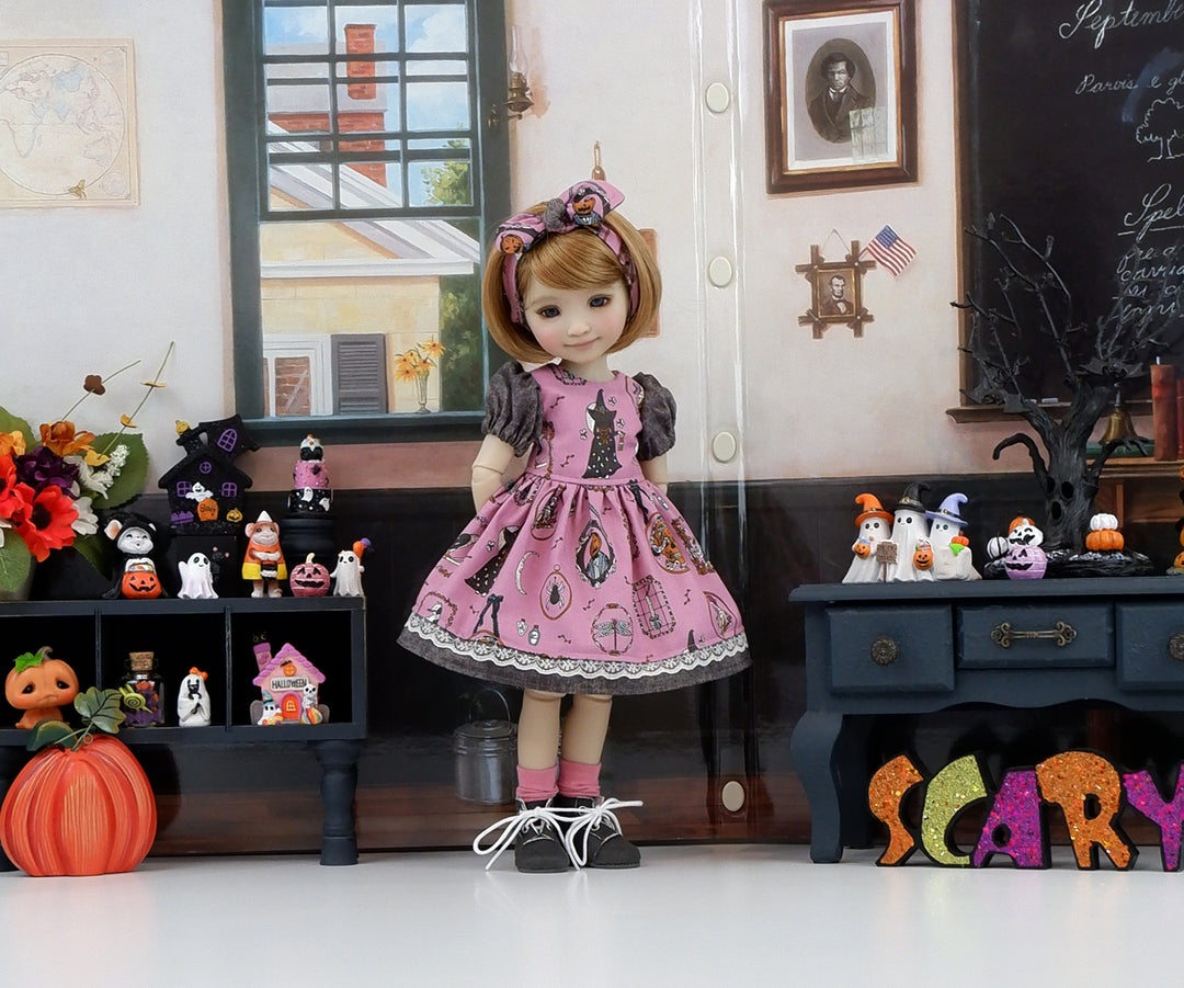 Witch's Coven - dress and boots for Ruby Red Fashion Friends doll