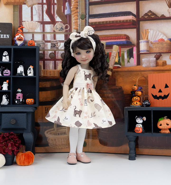 Witch's Familiar - dress with shoes for Ruby Red Fashion Friends doll
