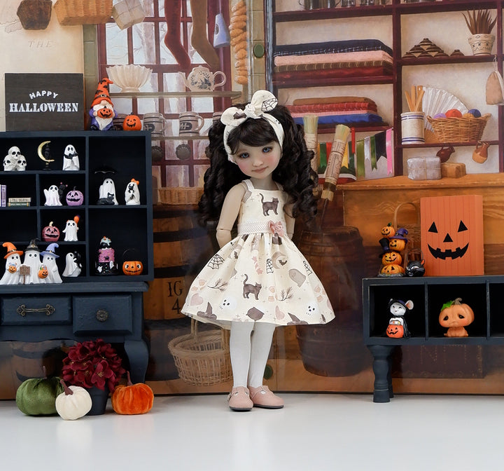 Witch's Familiar - dress with shoes for Ruby Red Fashion Friends doll