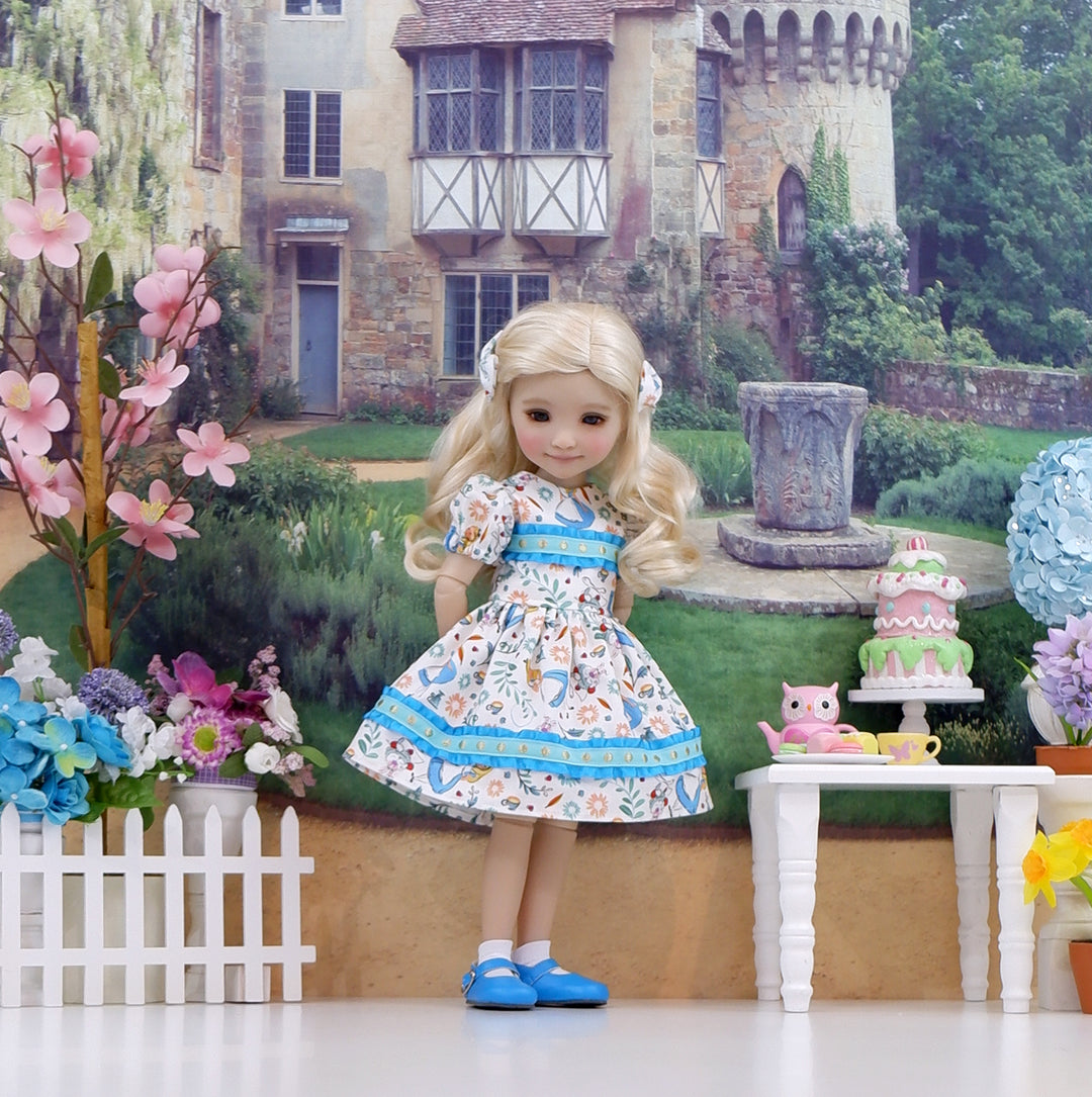 Wonderland Alice - dress with shoes for Ruby Red Fashion Friends doll