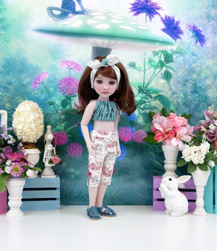 Wonderland Friends - crop top & capris with sandals for Ruby Red Fashion Friends doll