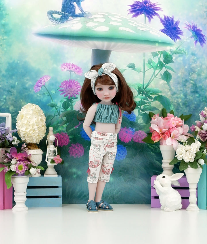 Wonderland Friends - crop top & capris with sandals for Ruby Red Fashion Friends doll