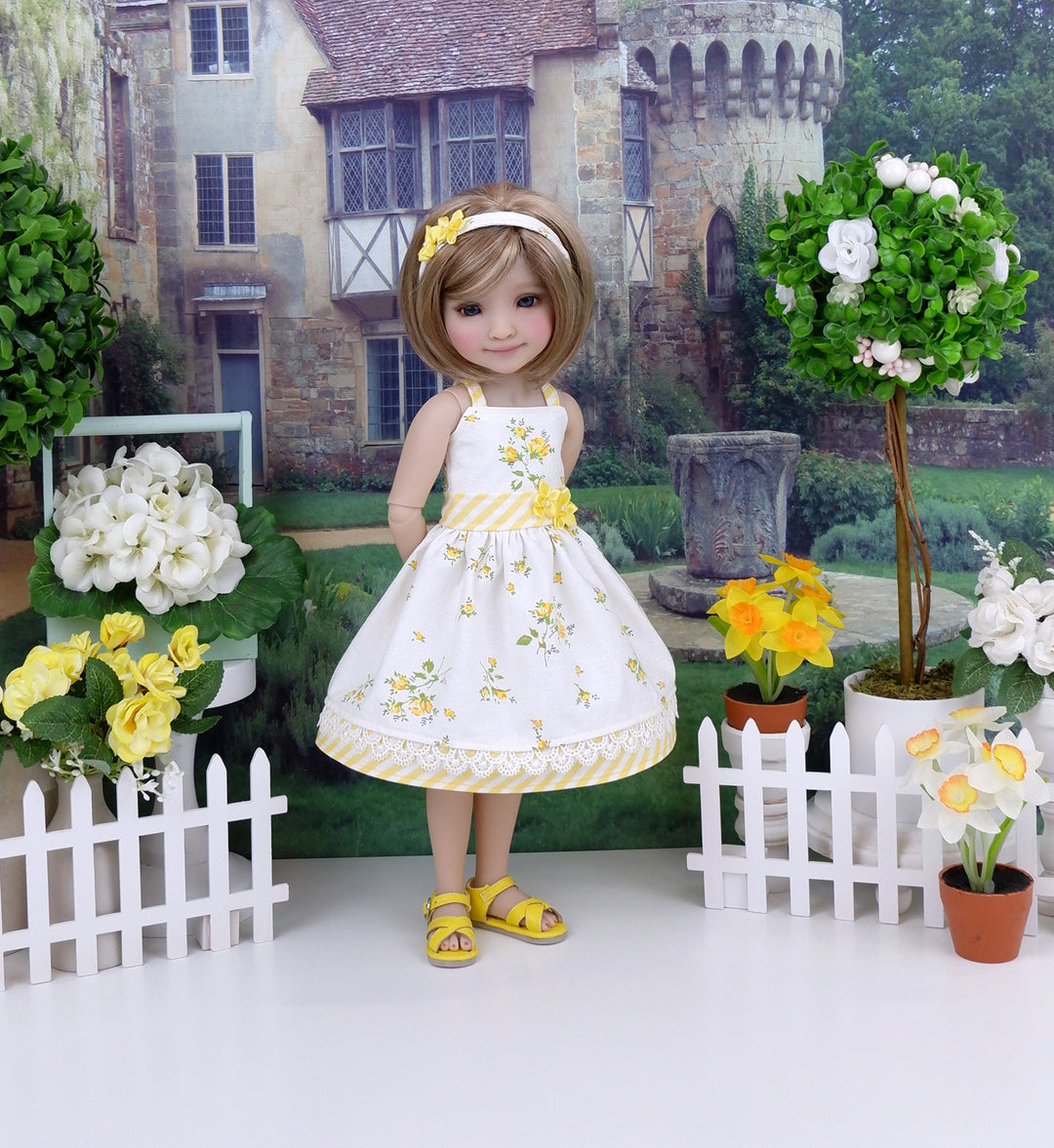 Yellow Rose - dress with sandals for Ruby Red Fashion Friends doll