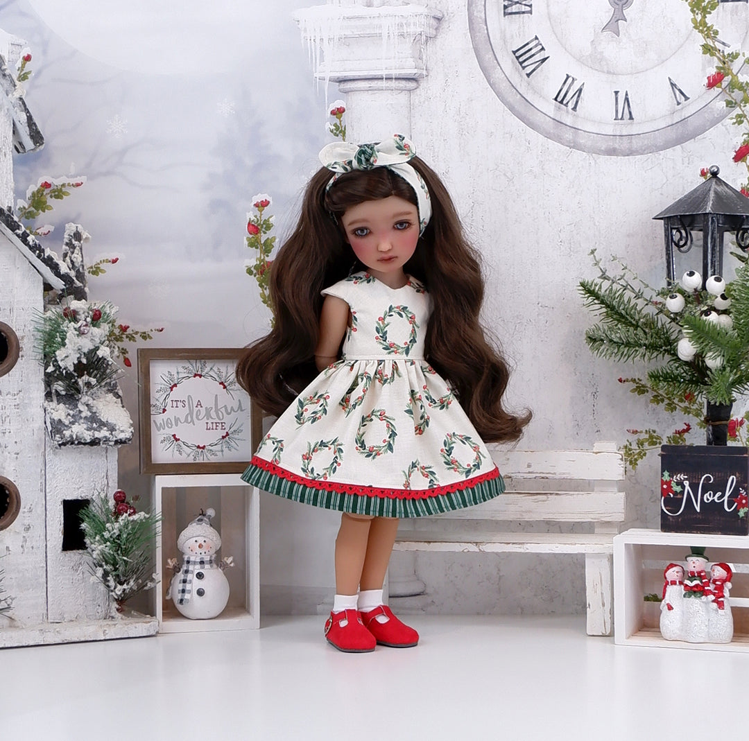 Yuletide Wreath - dress with shoes for Ruby Red Fashion Friends doll