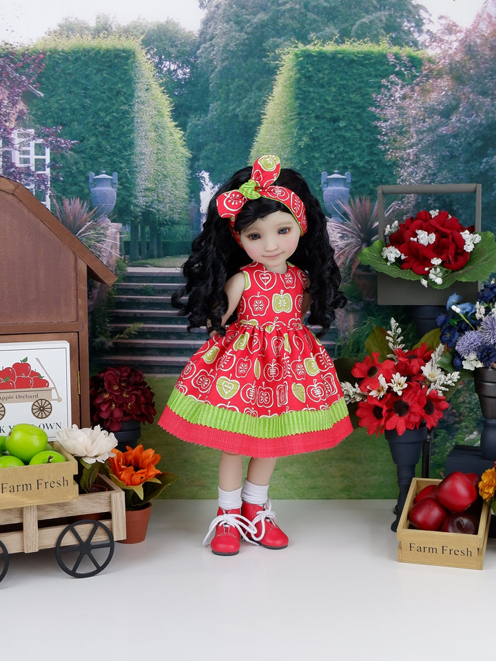 Apple Fritter - dress with boots for Ruby Red Fashion Friends doll