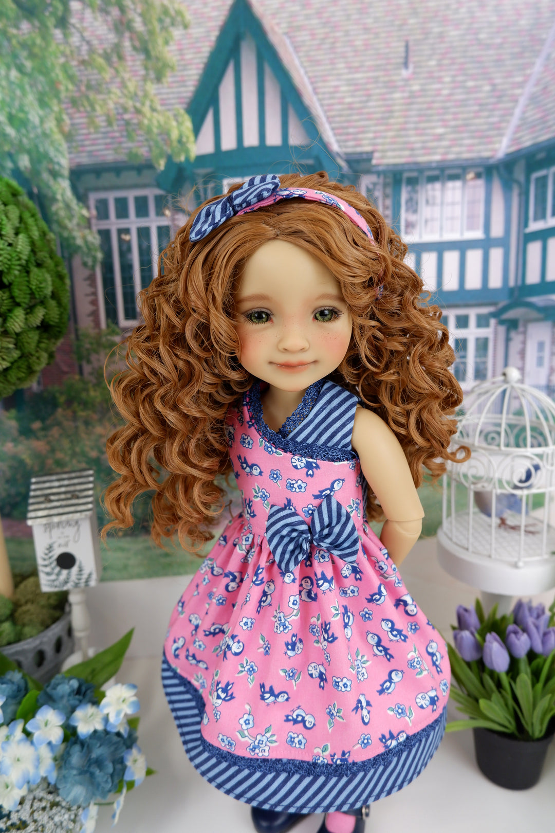 April Bluebird - dress and shoes ensemble for Ruby Red Fashion Friends doll