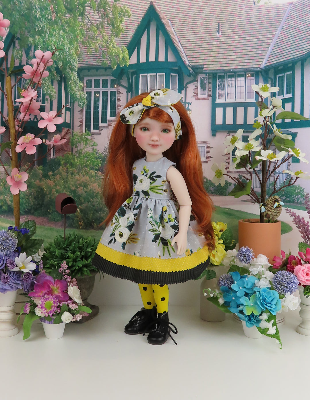 Beautiful Bee - dress with boots for Ruby Red Fashion Friends doll