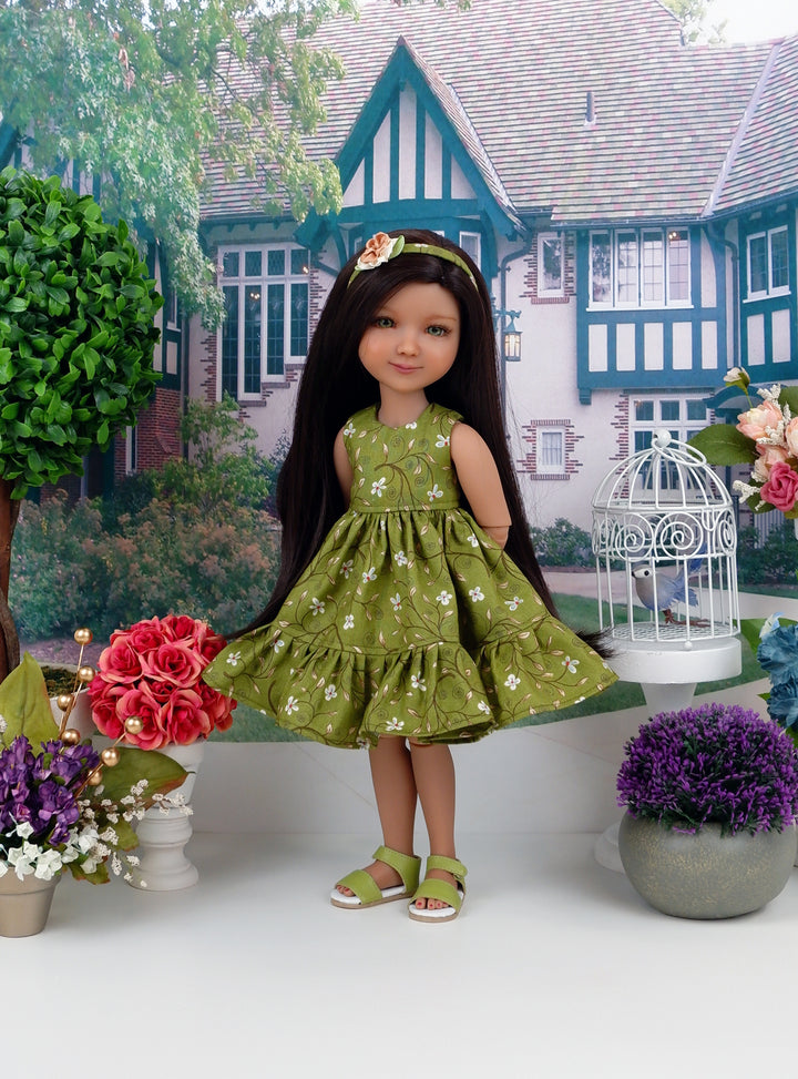 Beautiful Meadow - dress & sweater with shoes for Ruby Red Fashion Friends doll