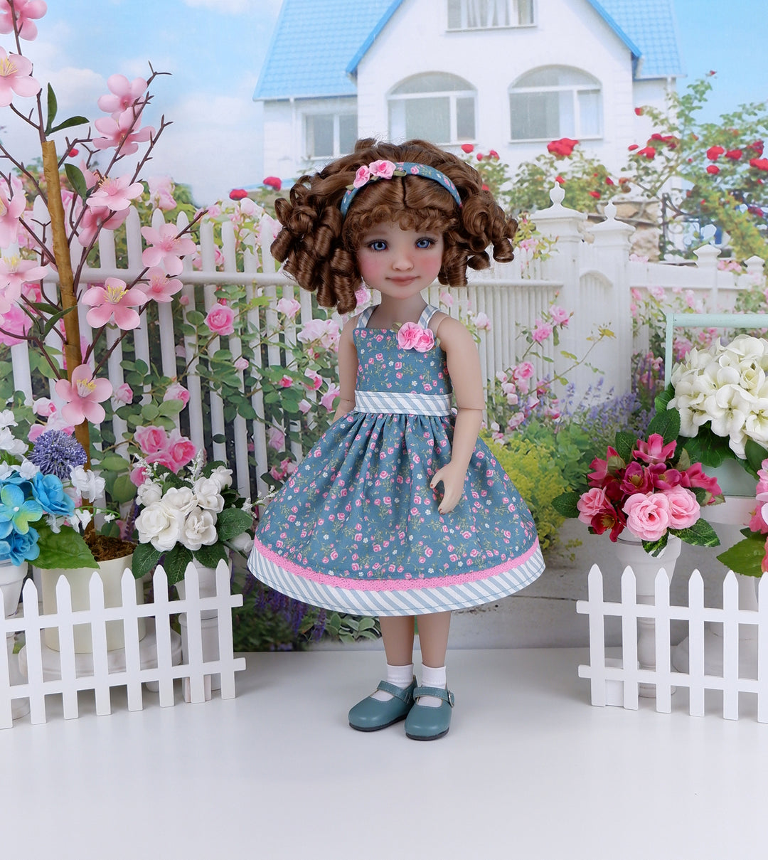 Bitty Spring Blossoms - dress with shoes for Ruby Red Fashion Friends doll