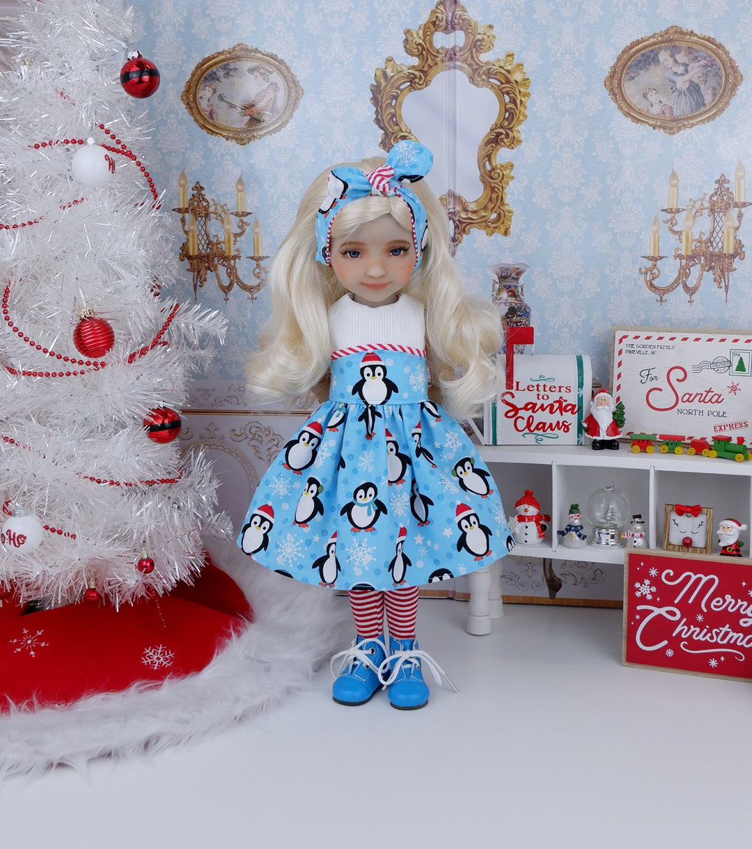 Chilly Willy - dress with boots for Ruby Red Fashion Friends doll