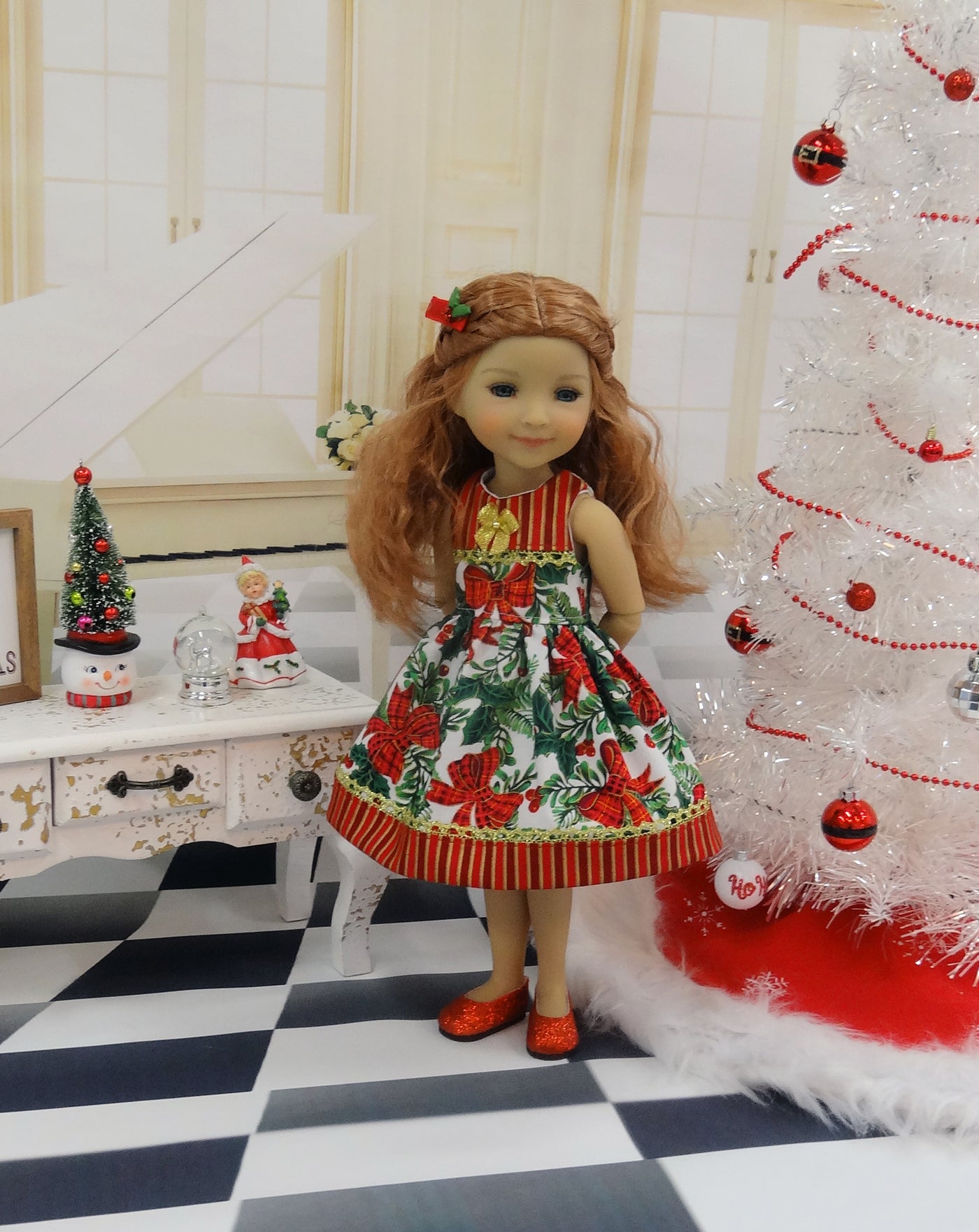 Christmas Bow - dress for Ruby Red Fashion Friends doll