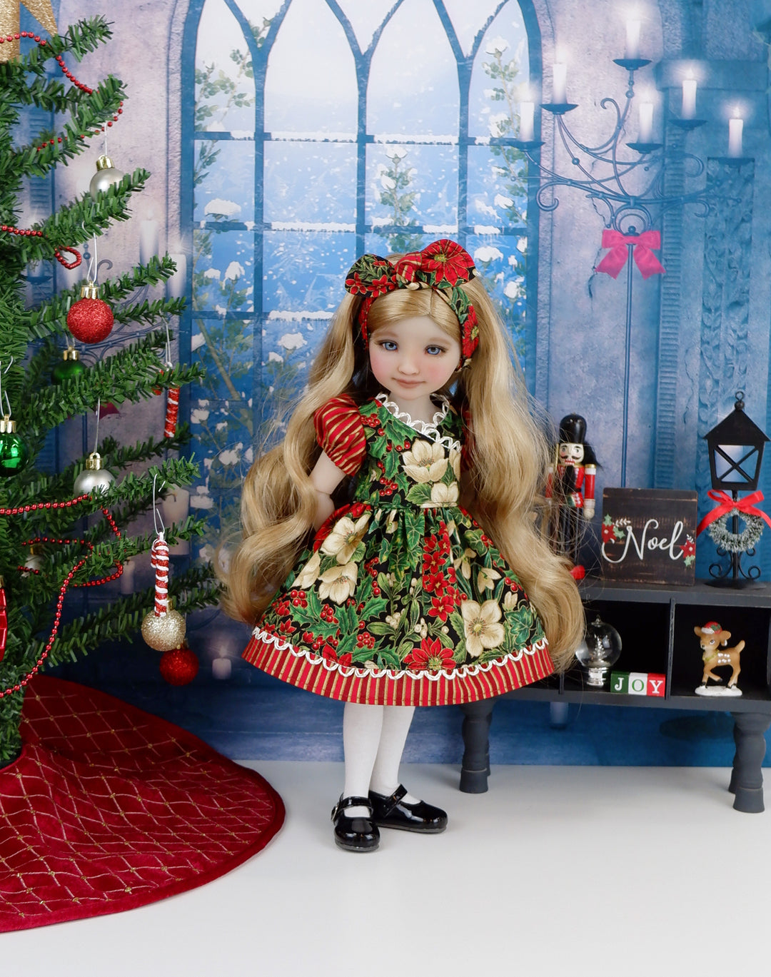 Christmas Grandeur - dress with shoes for Ruby Red Fashion Friends doll Christmas Grandeur - dress with shoes for Ruby Red Fashion Friends doll