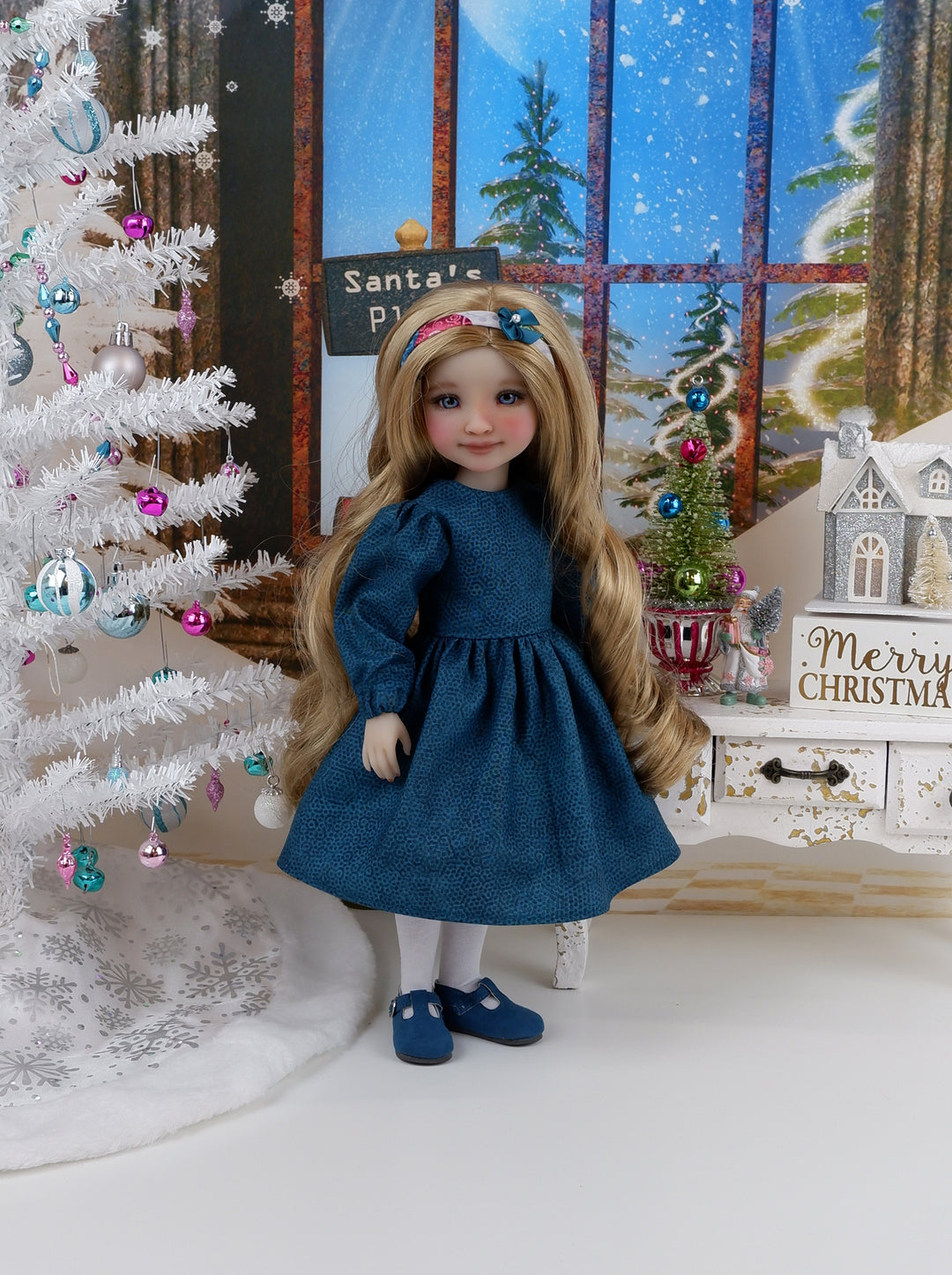 Christmas Ornaments - dress & pinafore with shoes for Ruby Red Fashion Friends doll