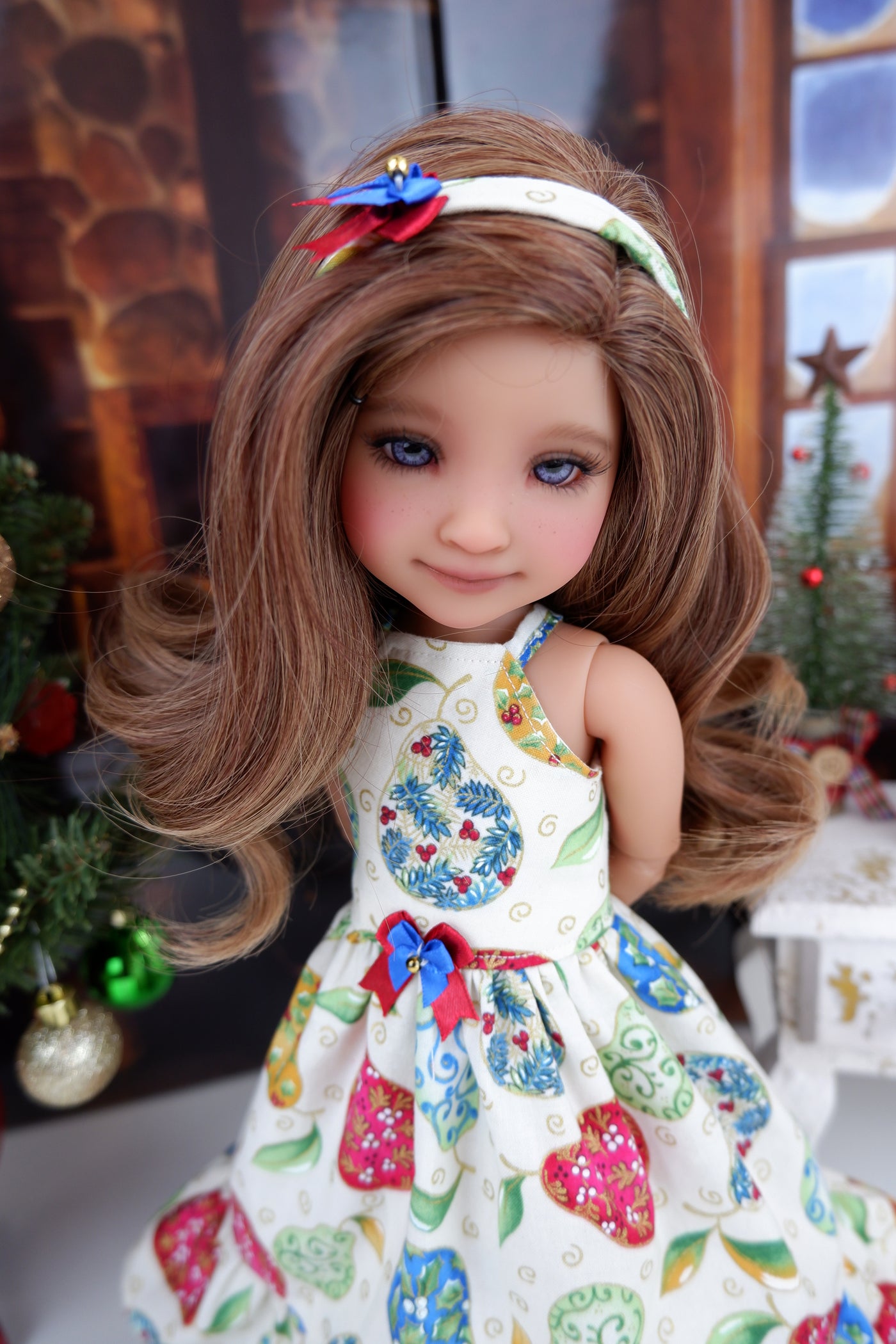 Christmas Pear - dress with shoes for Ruby Red Fashion Friends doll