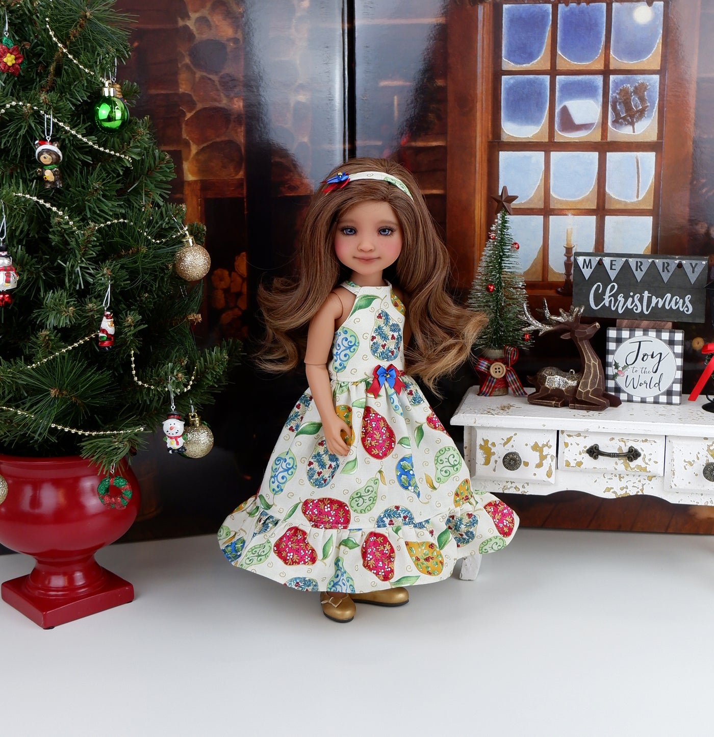 Christmas Pear - dress with shoes for Ruby Red Fashion Friends doll