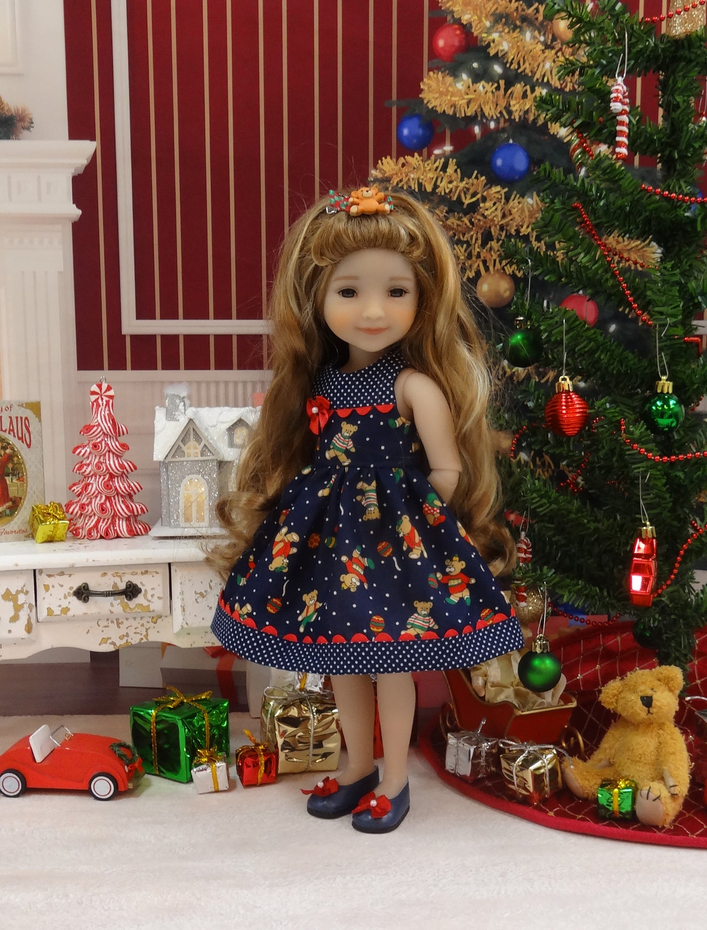 Christmas Teddy - dress for Ruby Red Fashion Friends doll