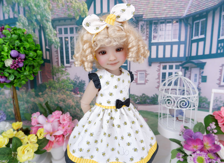 Collecting Honey - dress with sandals for Ruby Red Fashion Friends doll