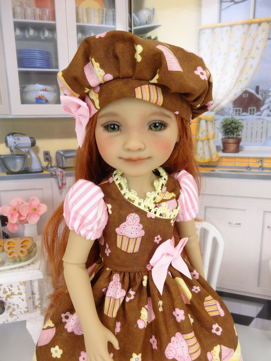 Cupcake Sweetie - dress with shoes for Ruby Red Fashion Friends doll