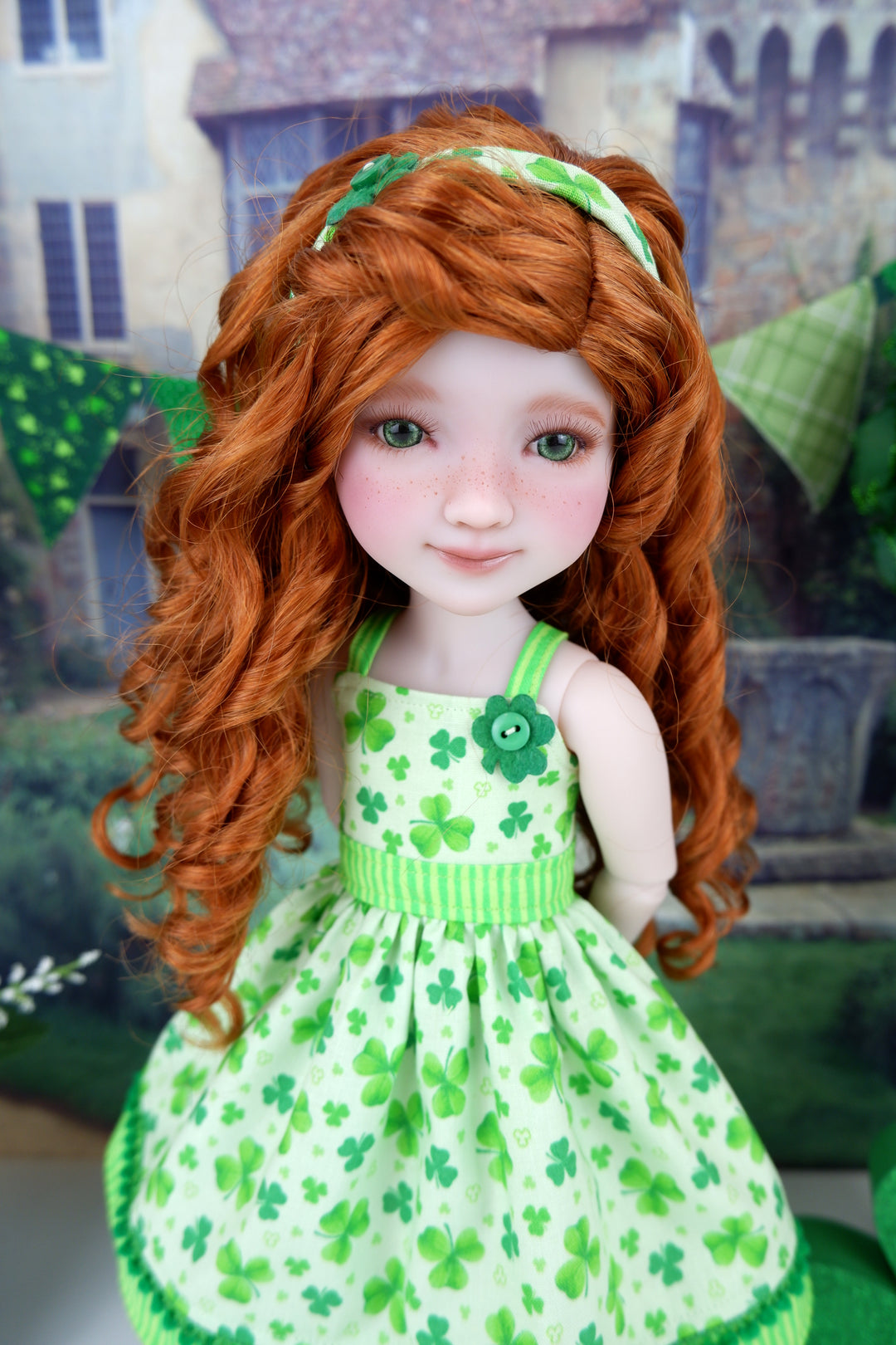 Cute Clover - dress with shoes for Ruby Red Fashion Friends doll