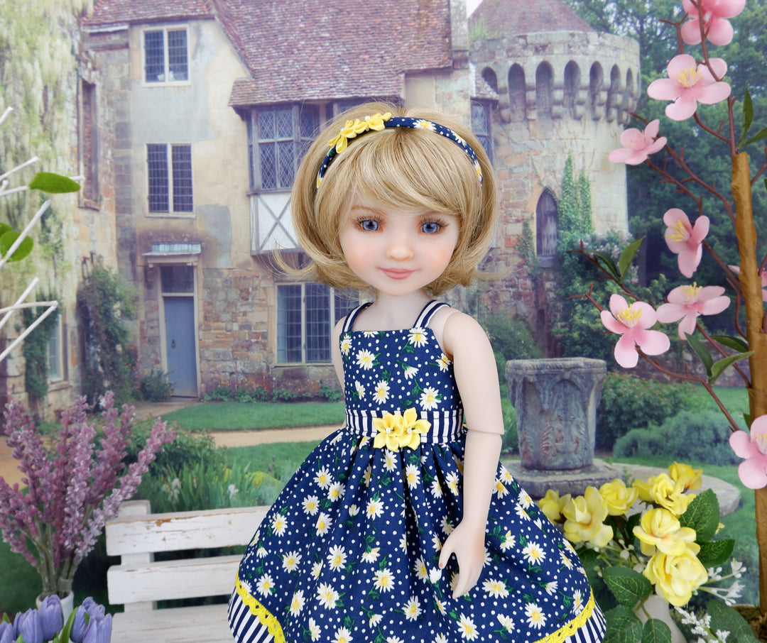 Delightful Daisy - dress with shoes for Ruby Red Fashion Friends doll