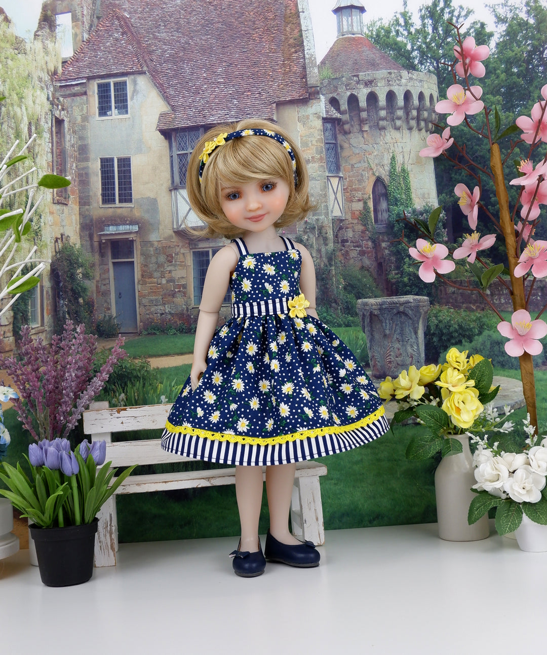 Delightful Daisy - dress with shoes for Ruby Red Fashion Friends doll