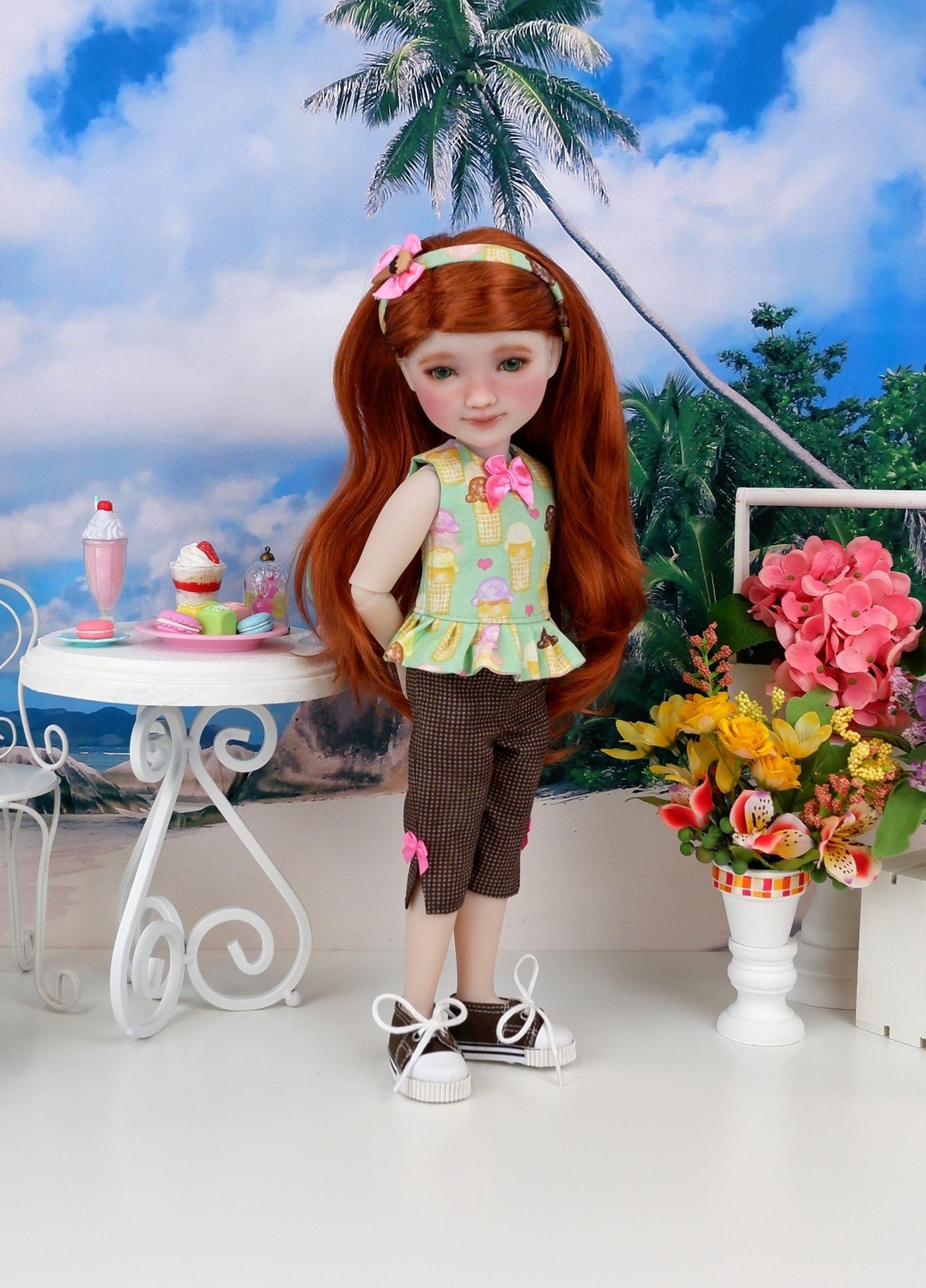 Double Scoop Cone - top & capris with shoes for Ruby Red Fashion Friends doll