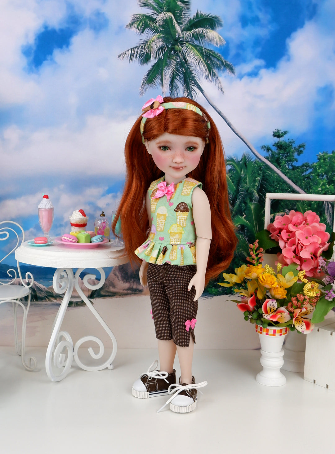 Double Scoop Cone - top & capris with shoes for Ruby Red Fashion Friends doll