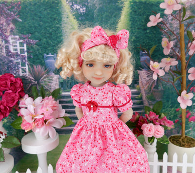 Heart Bouquets - dress and shoes for Ruby Red Fashion Friends doll