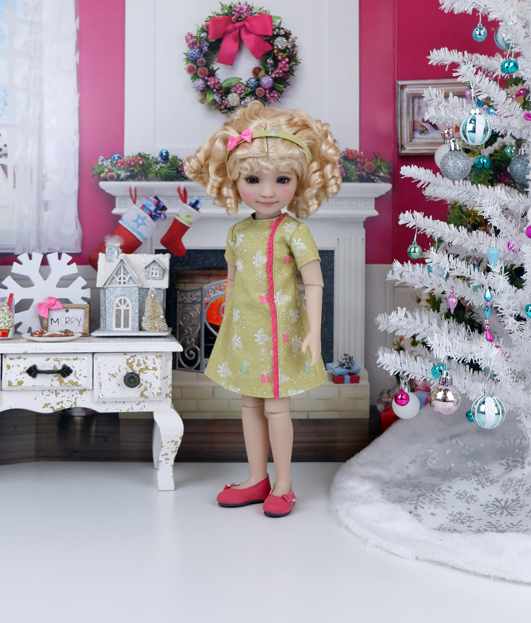 Joyous Holiday - dress with shoes for Ruby Red Fashion Friends doll