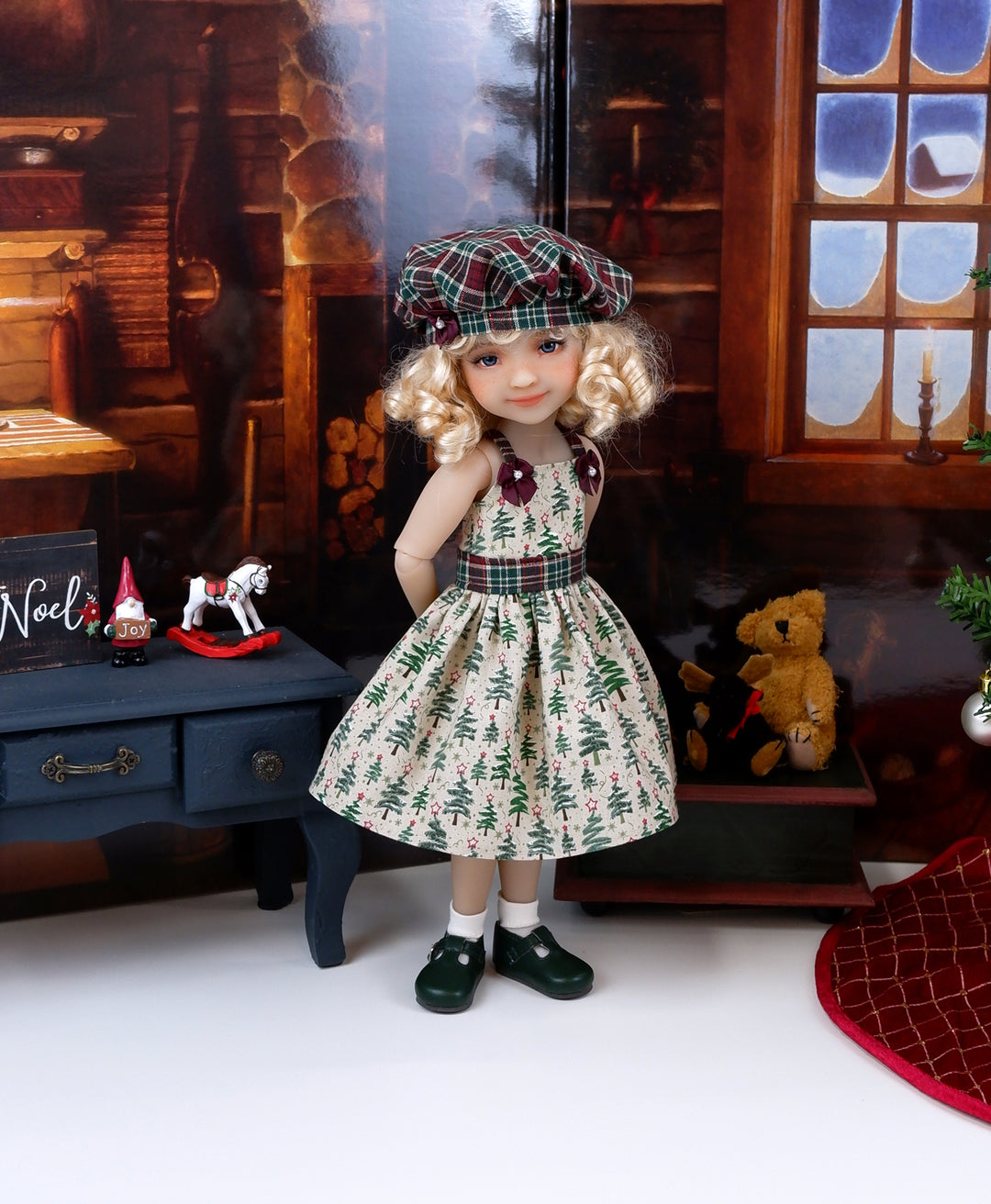 Log Cabin Christmas - dress with shoes for Ruby Red Fashion Friends doll