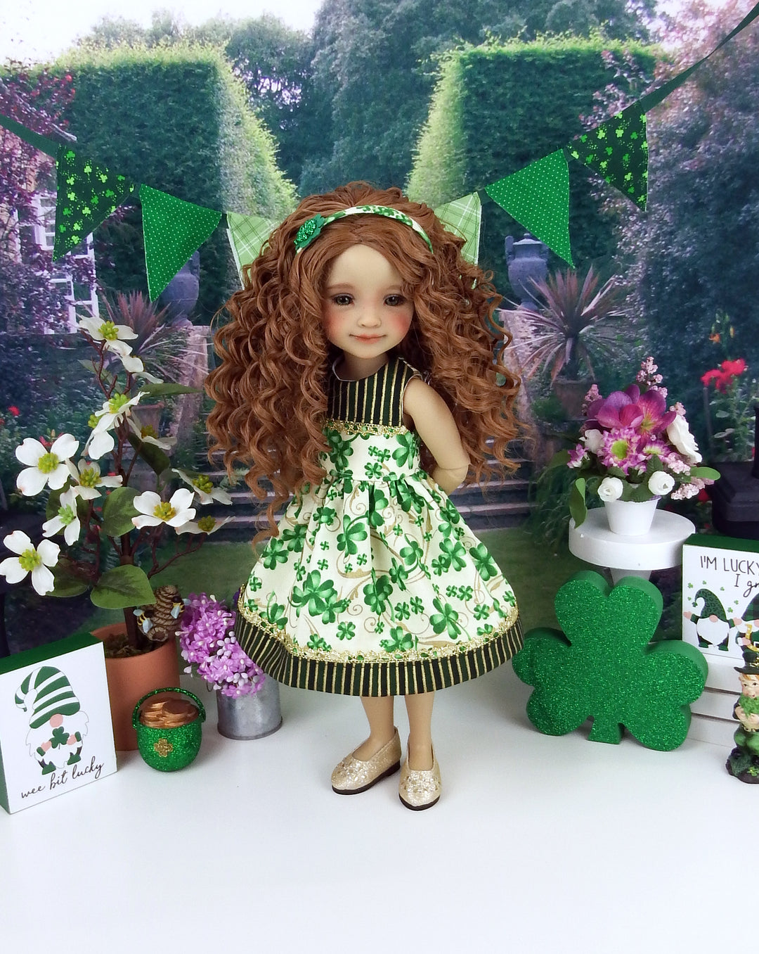 Lucky Clover - dress with shoes for Ruby Red Fashion Friends doll