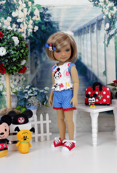 Minnie Emoji - top & shorts with shoes for Ruby Red Fashion Friends doll