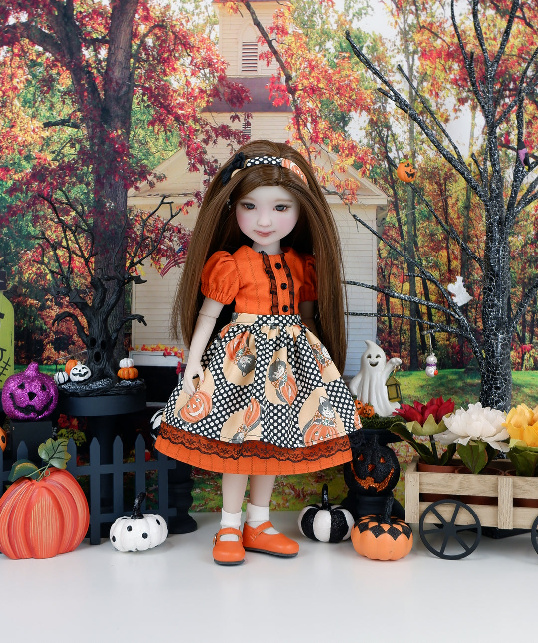 Pumpkin Kitty - dress & apron with shoes for Ruby Red Fashion Friends doll
