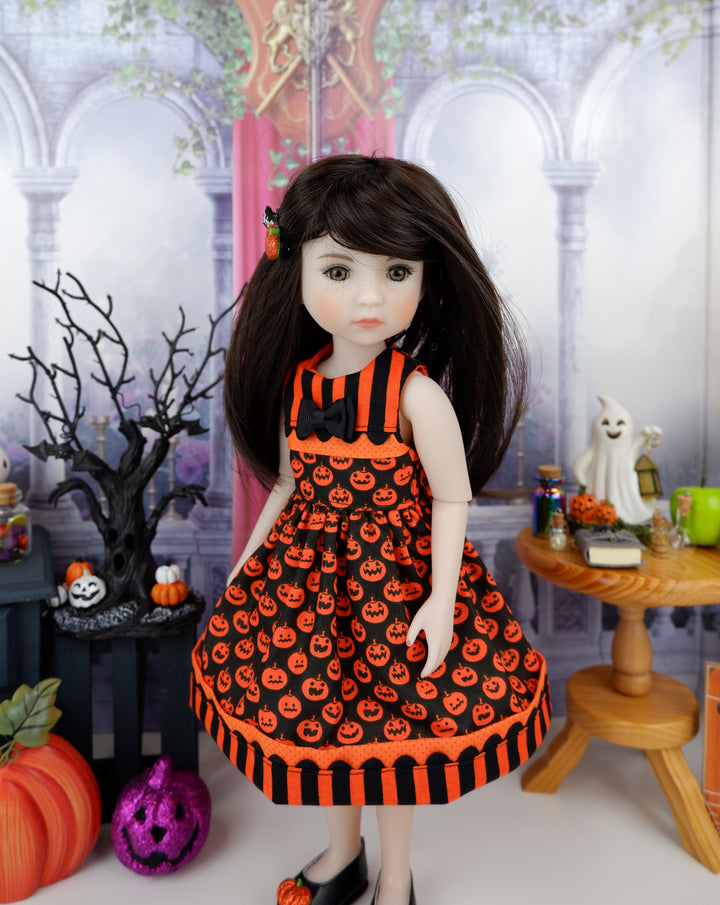 Pumpkin Moods - dress with shoes for Ruby Red Fashion Friends doll