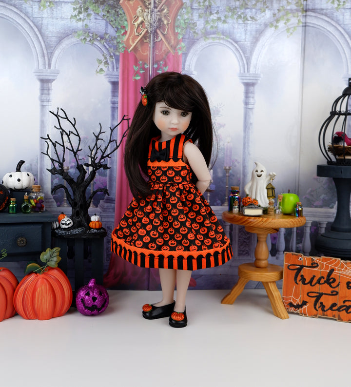 Pumpkin Moods - dress with shoes for Ruby Red Fashion Friends doll